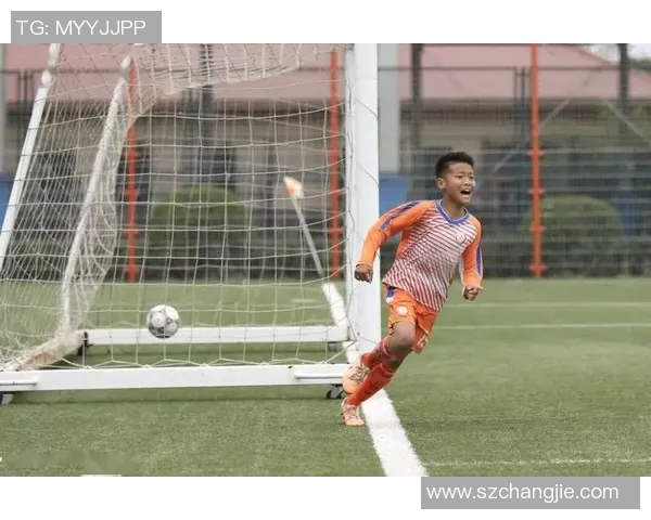 国安与鲁能激战正酣在线直播精彩瞬间尽在掌握中 国安与鲁能激战正酣在线直播精彩瞬间尽在掌握中