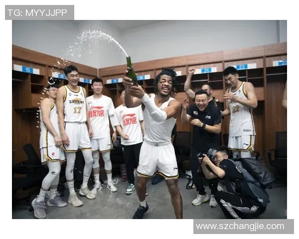 CBA精彩回放辽宁队对阵新疆队的激烈对决全程回顾与分析