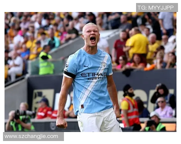 曼城主场迎战狼队激情四溢球迷欢呼声此起彼伏