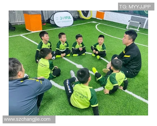 格雷茨卡的足球之路：从青训到德甲巨星的成长历程与辉煌成就