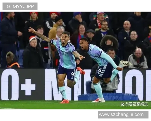 热苏斯在球场上的精彩表现与未来发展潜力的深度分析与展望 热苏斯在球场上的精彩表现与未来发展潜力的深度分析与展望