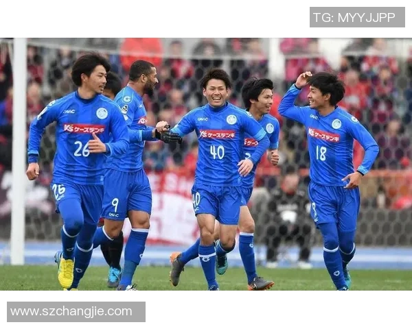 爱媛队与福冈黄峰的激烈对决展现足球魅力与团队精神的巅峰时刻