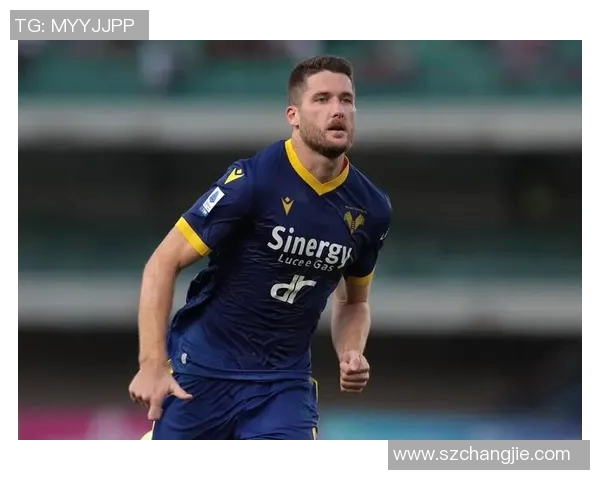 博洛尼亚与维罗纳历史交锋回顾与球队发展历程分析