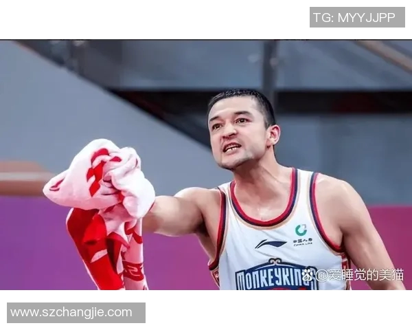 西热力江的篮球梦想与成长之路：从新疆少年到CBA明星的奋斗故事