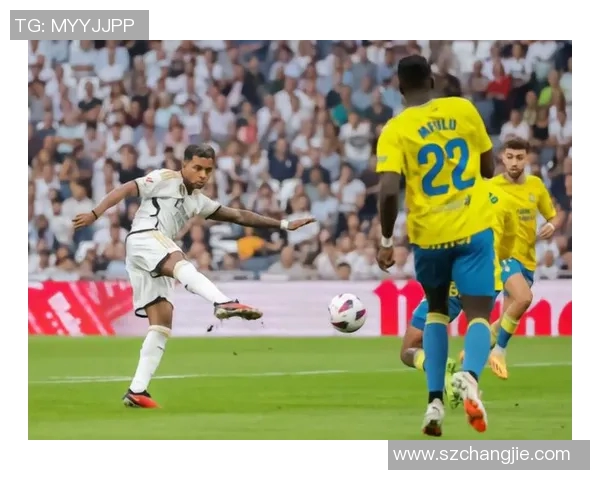 卡塞米罗的职业生涯回顾与未来展望:从巴西国脚到欧洲顶级中场的蜕变之路 卡塞米罗的职业生涯回顾与未来展望:从巴西国脚到欧洲顶级中场的蜕变之路