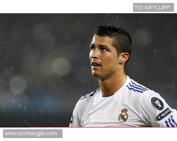 澳大利亚与伊朗激战正酣比分悬念迭起引发球迷热议 澳大利亚与伊朗激战正酣比分悬念迭起引发球迷热议