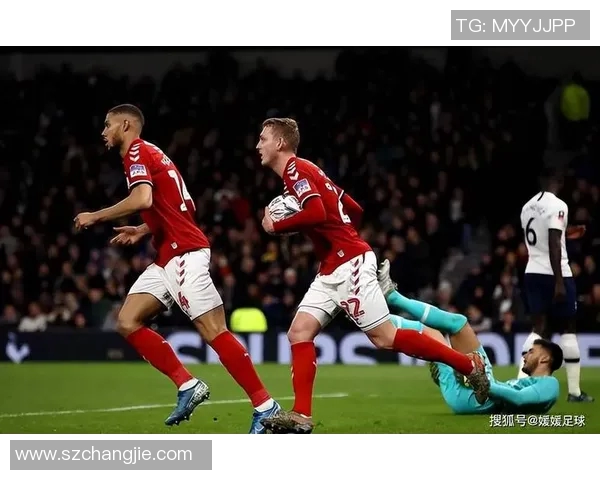 瓦朗谢与亚眠的激烈对决解析及比赛前瞻展望 瓦朗谢与亚眠的激烈对决解析及比赛前瞻展望