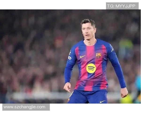 莱万的传奇之路：从天才少年到世界足球巨星的辉煌历程